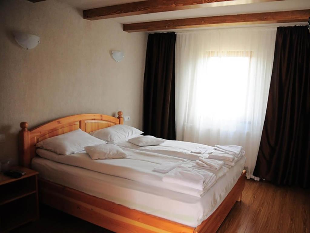 La 5 Casute Lodge *