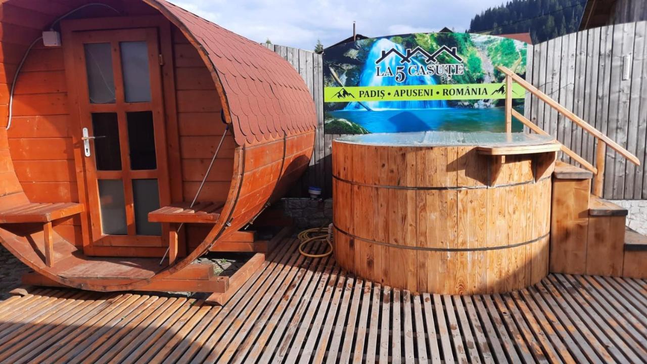 La 5 Casute Lodge *